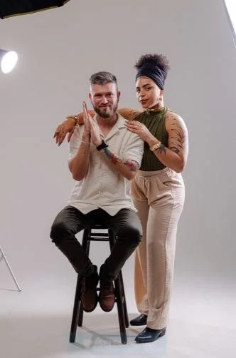 Lucas Ruths e Skalart Gonçalves no estúdio